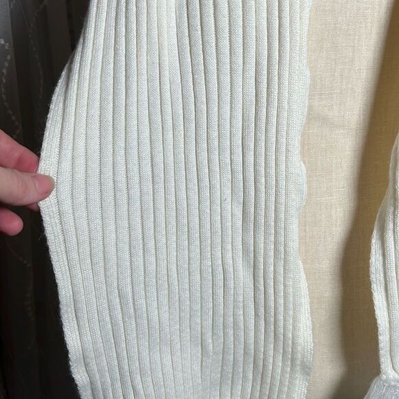 Knit Scarf with Fringe - Picture 2 of 2